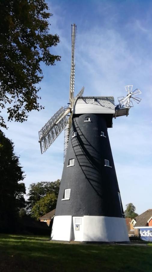 Many Worlds Meet - Eurostar, Wimbledon 30 Mins, Central London, Gatwick 15 Mins - Spacious, Sleeps Up To 16 Plus Cot - Free Wifi, Parking - Next To Lloyd Park, Great For Families, Walkers, Relocators - Ideal For Contractors London Borough of London Borough of Croydon Exterior foto