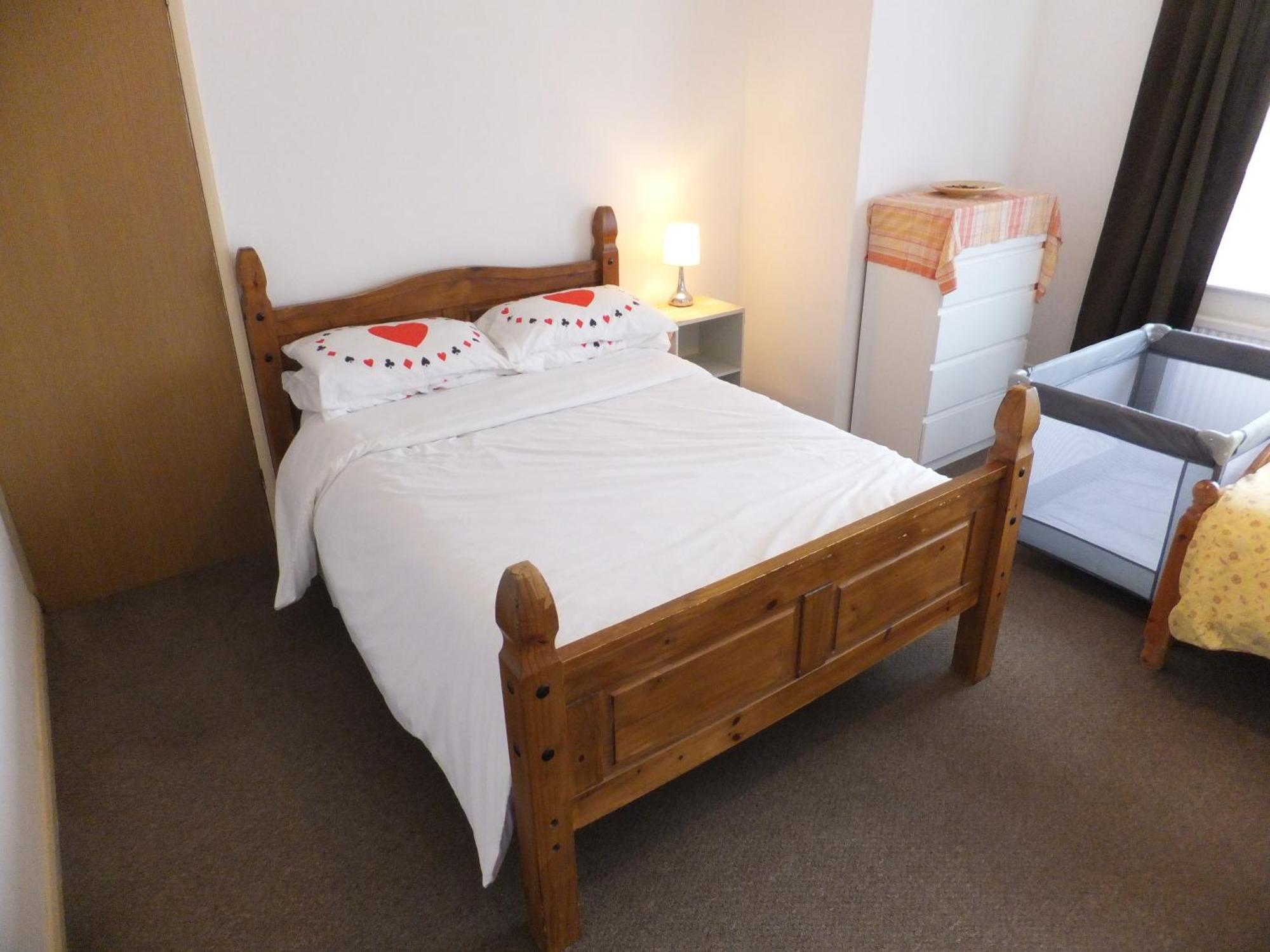 Many Worlds Meet - Eurostar, Wimbledon 30 Mins, Central London, Gatwick 15 Mins - Spacious, Sleeps Up To 16 Plus Cot - Free Wifi, Parking - Next To Lloyd Park, Great For Families, Walkers, Relocators - Ideal For Contractors London Borough of London Borough of Croydon Exterior foto