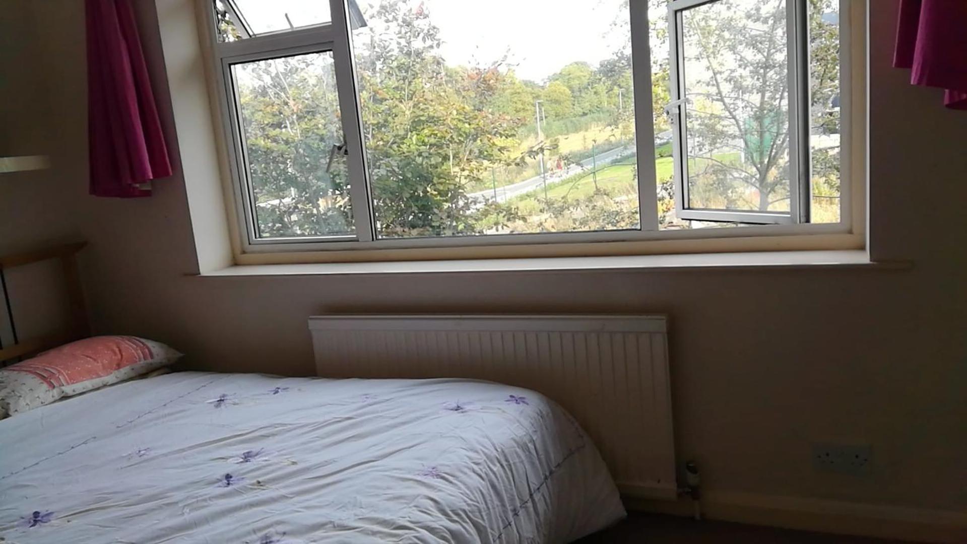 Many Worlds Meet - Eurostar, Wimbledon 30 Mins, Central London, Gatwick 15 Mins - Spacious, Sleeps Up To 16 Plus Cot - Free Wifi, Parking - Next To Lloyd Park, Great For Families, Walkers, Relocators - Ideal For Contractors London Borough of London Borough of Croydon Exterior foto
