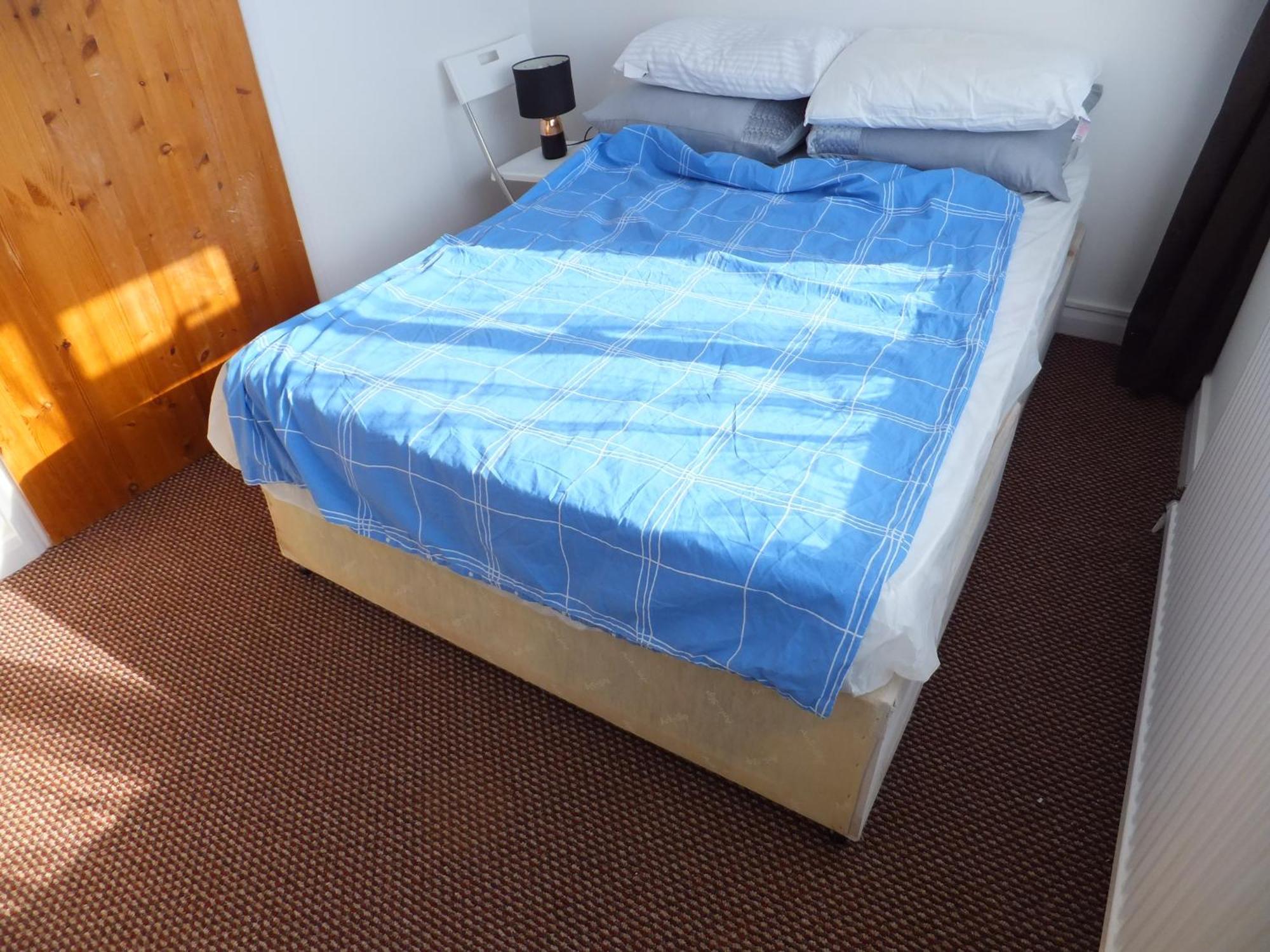 Many Worlds Meet - Eurostar, Wimbledon 30 Mins, Central London, Gatwick 15 Mins - Spacious, Sleeps Up To 16 Plus Cot - Free Wifi, Parking - Next To Lloyd Park, Great For Families, Walkers, Relocators - Ideal For Contractors London Borough of London Borough of Croydon Exterior foto